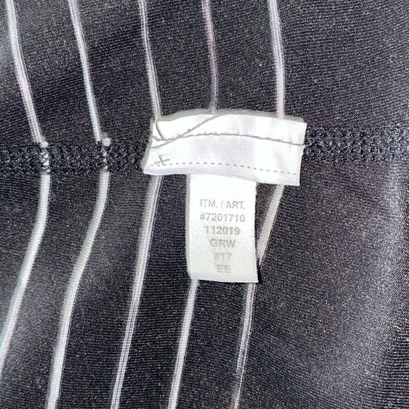 Kirkland Signature Ladies' 1/4 Zip Mock Neck Zip Up Pullover XL - Picture 5 of 6